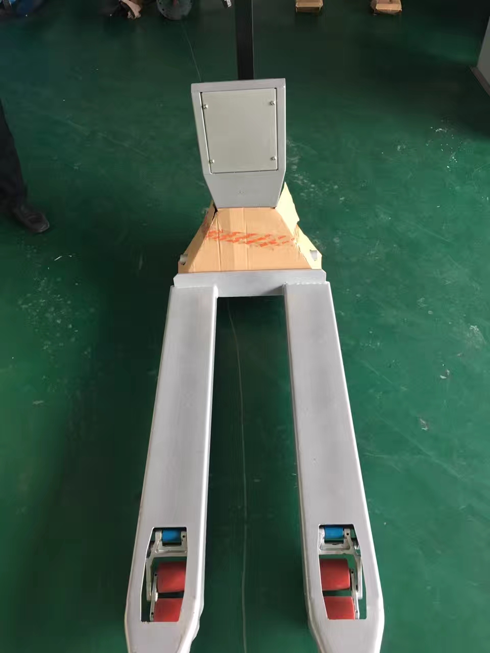 廣州捷誠(chéng)：手拖車(chē)