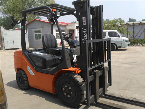 搏運(yùn)德:山西河北內(nèi)燃叉車(chē)租賃 