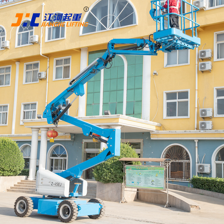 江河：江河自行走14米電動曲臂式高空作業(yè)車