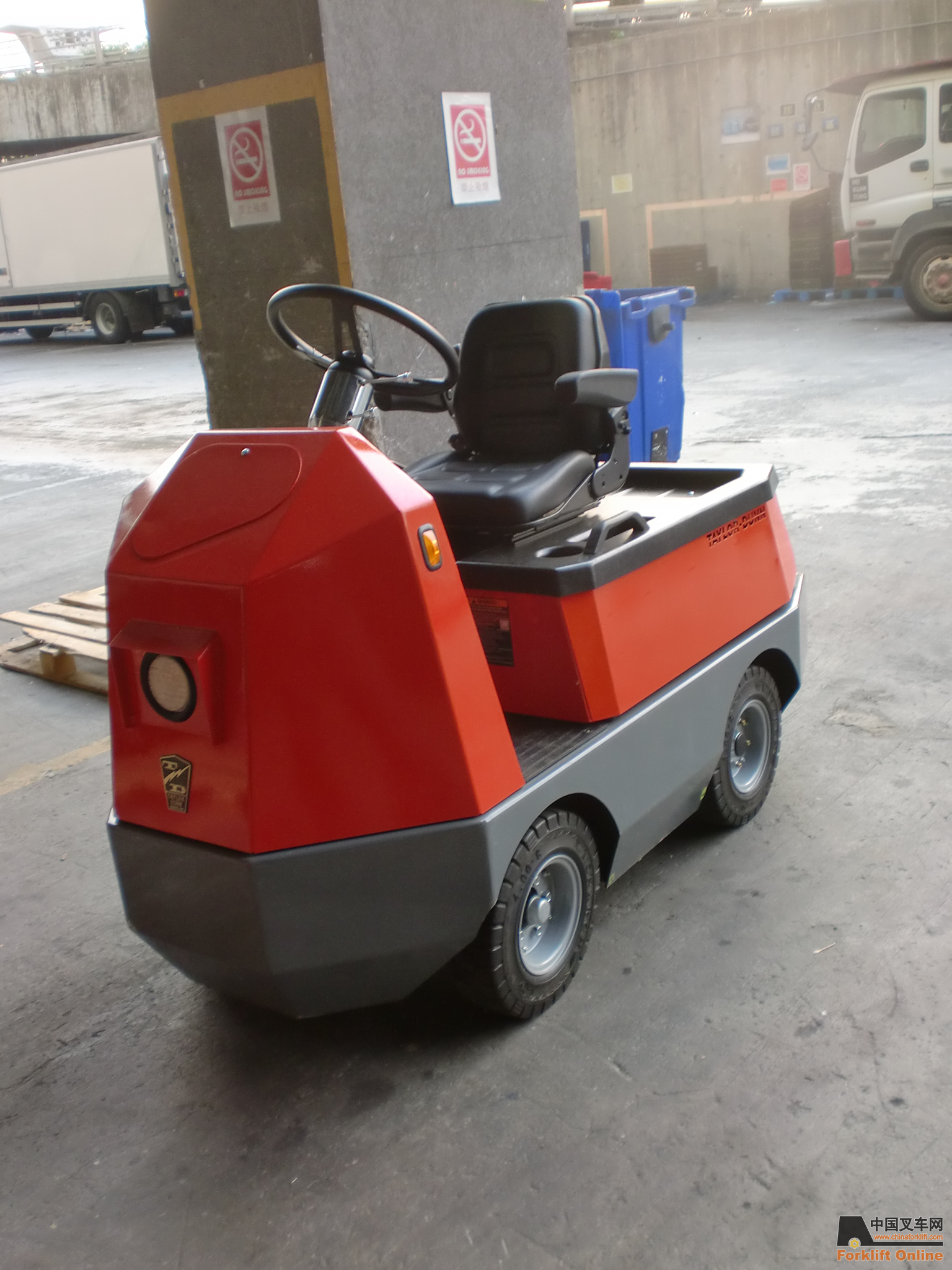 美國(guó)Taylor-Dunn C425電動(dòng)運(yùn)輸車，牽引車