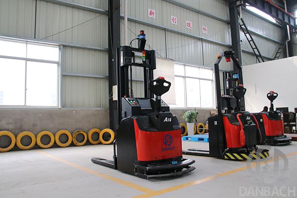 河南智能叉車AGV,托盤搬運式叉車AGV廠商