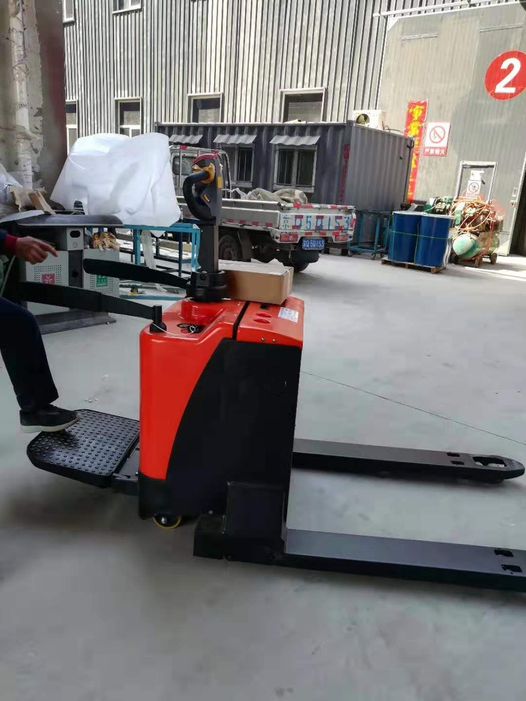 全自動搬運車 蓄電式電動托盤地牛 站駕式叉車2噸3.5噸搬運車