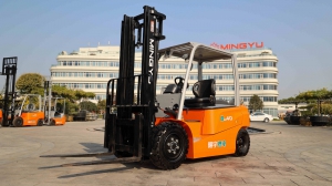 明宇B40電動(dòng)平衡重式叉車