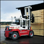 瑞典斯維叉車(chē)(SVETRUCK)13.6噸木材專(zhuān)用搬運(yùn)叉車(chē) 13660-32