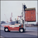 瑞典斯維叉車(SVETRUCK)30噸重箱內燃集裝箱平衡重叉車 30120-46