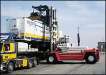 瑞典斯維叉車(SVETRUCK)37噸重箱內(nèi)燃集裝箱平衡重叉車 37120-57
