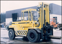 瑞典斯維叉車(chē)(SVETRUCK)10噸用于叉鋼鐵架的叉車(chē) 1060-30
