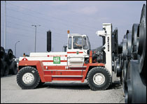 瑞典斯維叉車(SVETRUCK)42噸鋼卷專用搬運叉車 42120-57