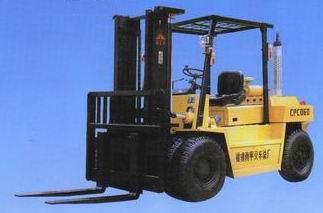 南平三泰8噸內(nèi)燃平衡重叉車 CPC80C