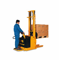 德國(guó)根克爾(genkinger)2噸站駕式全自動(dòng)電動(dòng)堆高機(jī) EGV20/25