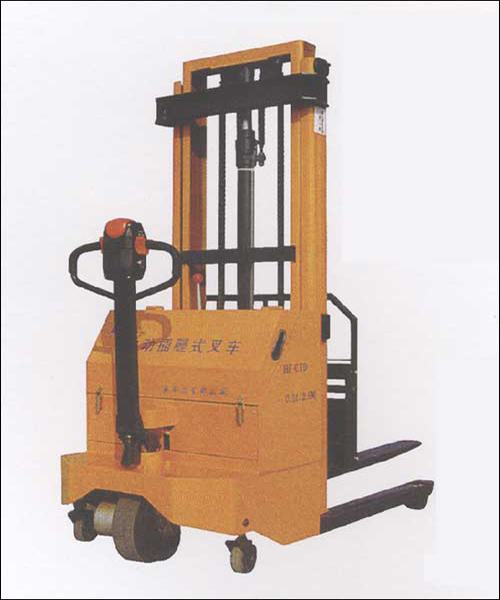 重慶明華步行式全自動電動堆高機(jī)