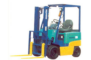 小松平衡重叉車  