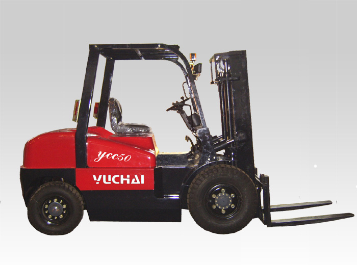 桂林玉柴叉車(chē)(YUCHAI)5噸內(nèi)燃柴油平衡重叉車(chē) YCC50CD
