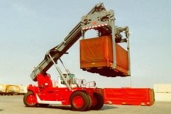 意大利CVS Ferrari 278PB內(nèi)燃集裝箱正面吊 Ferrari 278PB