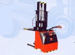 捷克貝爾特(BELET)F12APL 2,5堆高機(jī) F12APL 2,5