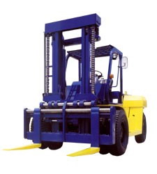 小松叉車(chē)（美國(guó)）FD160E-7平衡重柴油叉車(chē) FD160E-7