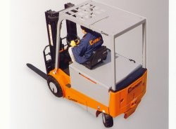 意大利卡瑞佛(CARER)R30N平衡重四輪電動(dòng)叉車(chē) R30N