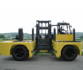 英國(guó)蘭賽爾(LANCER)內(nèi)燃側(cè)面叉車6