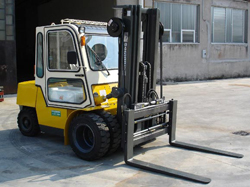 意大利ITALCARRELLI FD 20-50內(nèi)燃平衡重叉車(chē) FD 20-50