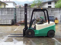 意大利ITALCARRELLI EN4 to 10 tons電動(dòng)平衡重叉車 EN4 to 10 tons