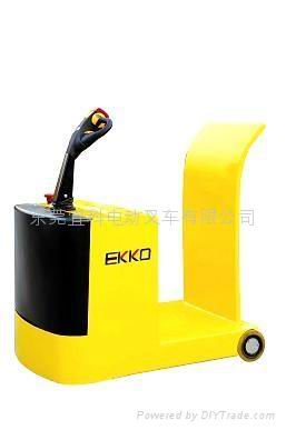 電動(dòng)牽引車(chē)。牽引車(chē)，叉車(chē) EG20