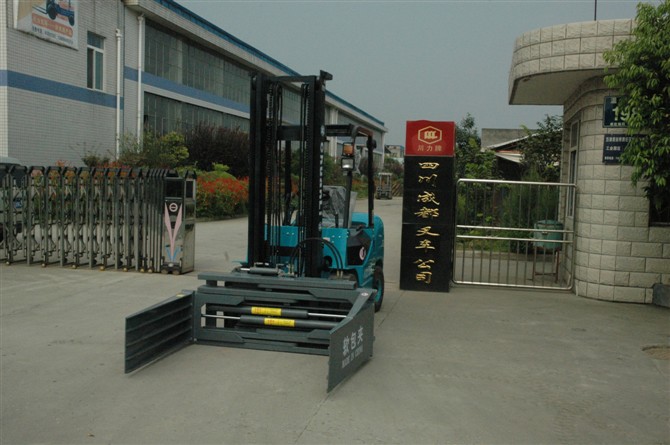 川力2.5噸內(nèi)燃柴油抱夾叉車 CPC25E