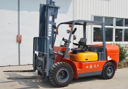 供應安叉4噸內燃平衡重叉車