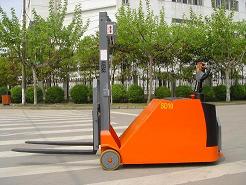 全自動(dòng)堆高機(jī)，配重式堆高機(jī) SD08
