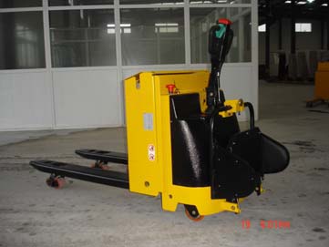德銳泰揚(yáng):帶護(hù)欄全電動(dòng)搬運(yùn)車(chē)