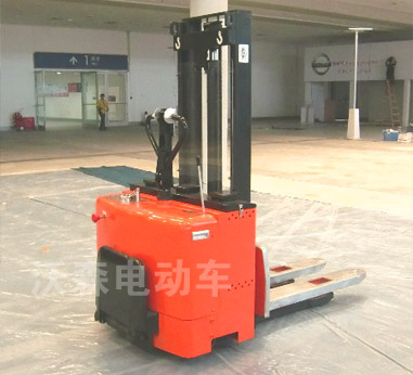 沃森防爆型電動堆垛車1-2T靠譜