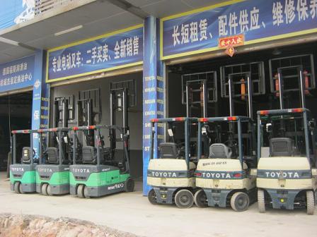 豐田7F系列電動(dòng)叉車(chē)打折促銷(xiāo) 7FBE