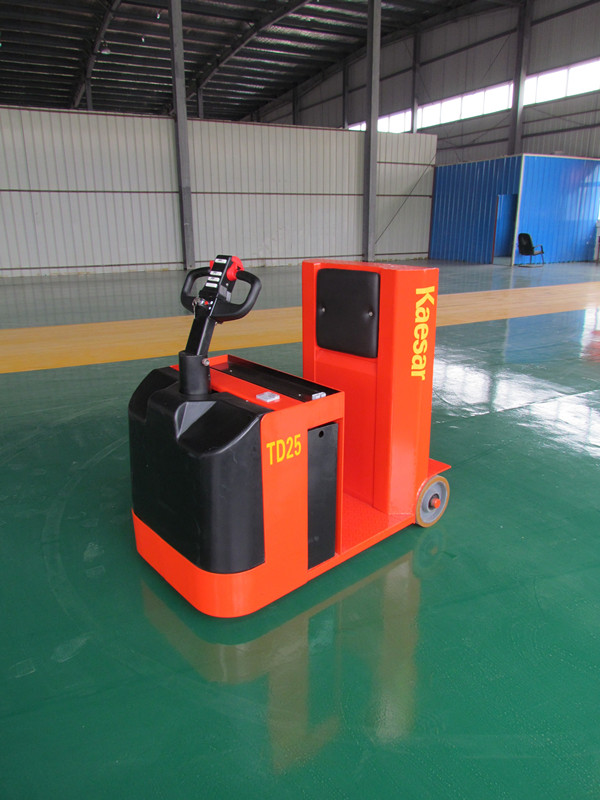 牽引車 TD25