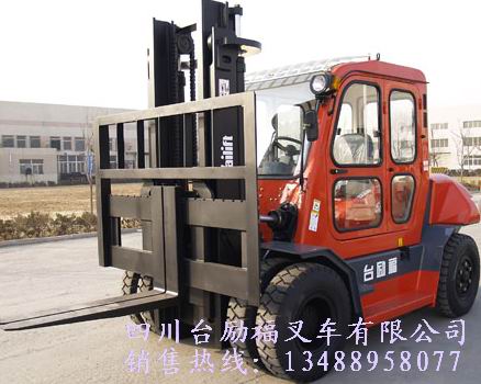 裝有駕駛室的臺(tái)勵(lì)福叉車