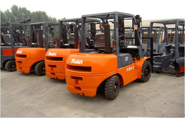 廣州臺(tái)勵(lì)福電動(dòng)叉車(chē)維修