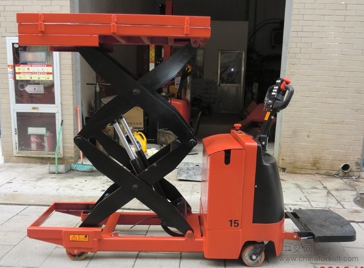 訂做電動平臺車，定做非標(biāo)叉車，換模車，天津叉車價格
