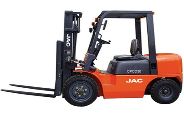 JAC江淮叉車-4-4.5T/平衡重式內(nèi)燃叉車特點-煙臺歐一