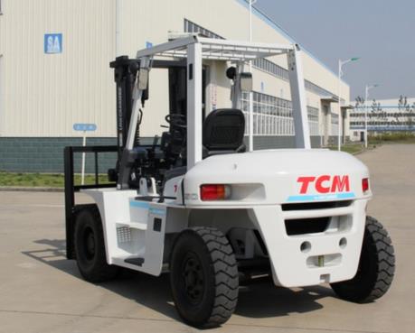 TCM大噸位內(nèi)燃叉車(chē)