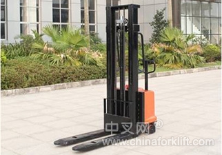 供應(yīng)合派半電動堆高車CTD15 CTD15