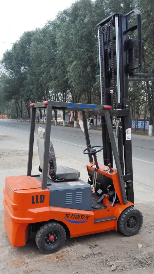 小型電動(dòng)叉車(chē)，新款電力叉 LLD-15