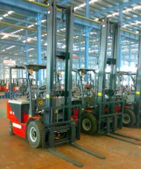廠家供應(yīng) 東方紅2-4T3-6M 內(nèi)燃叉車 電動(dòng)叉車門(mén)架總成 配件