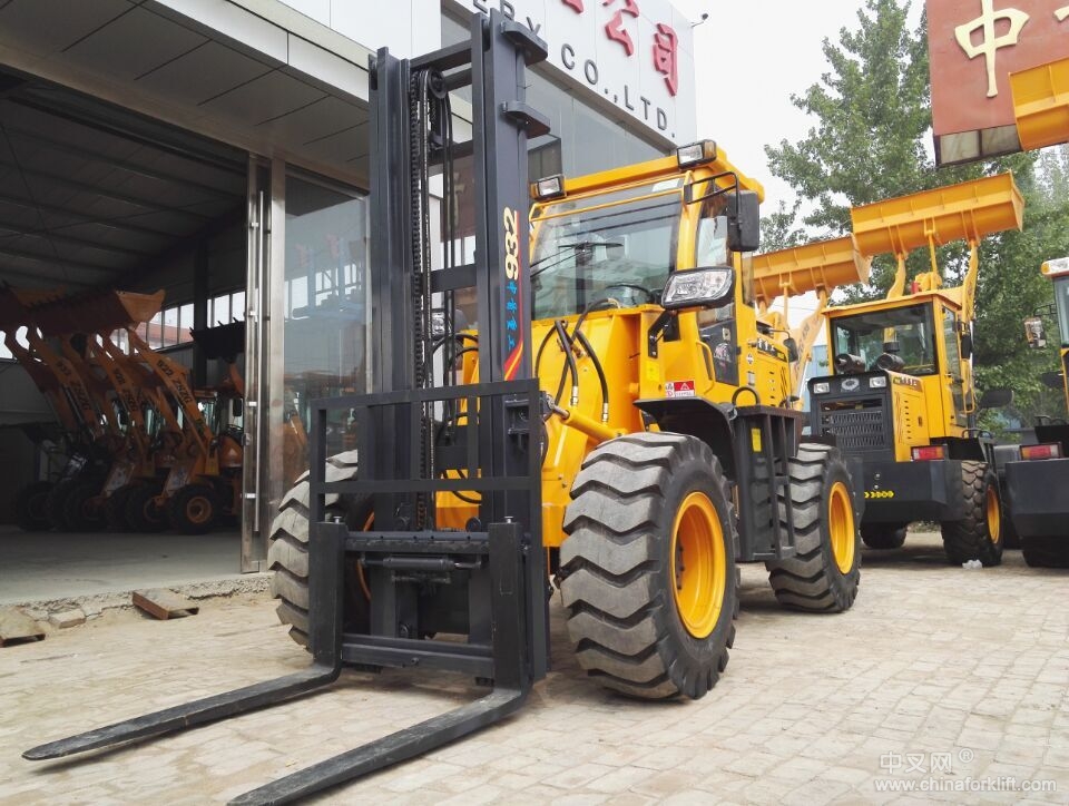 求購四川綿陽施工920裝載機(jī)5噸越野叉車多少錢一臺(tái) ZSZG920