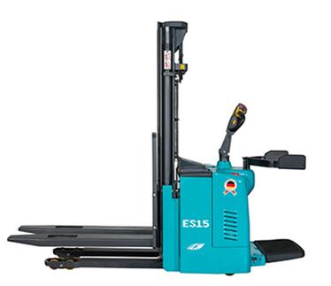 凱傲寶驪 電動(dòng)托盤(pán)堆高車(chē) 1.5噸
