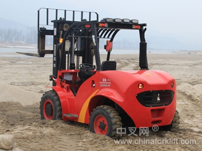 工地四驅(qū)叉車 ZH35