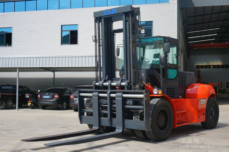 國產16噸叉車|16噸重型叉車|大噸位叉車專業(yè)生產廠家 XHC160