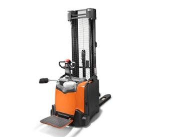 豐田 重型工況：STAXIO系列電動堆高機 SPE125 SPE160