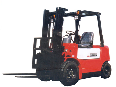 大連2.5噸汽油機(jī)械傳動叉車 CPCD25